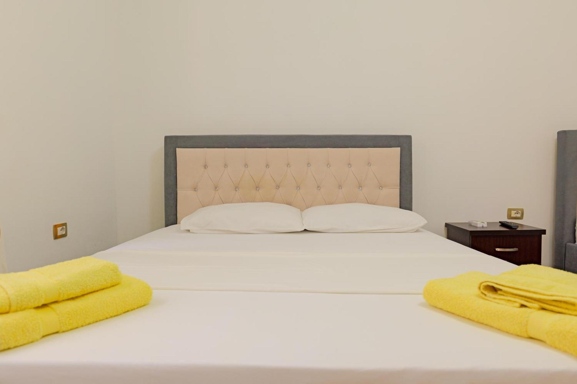 Brahimi Guest House Ksamil Zewnętrze zdjęcie