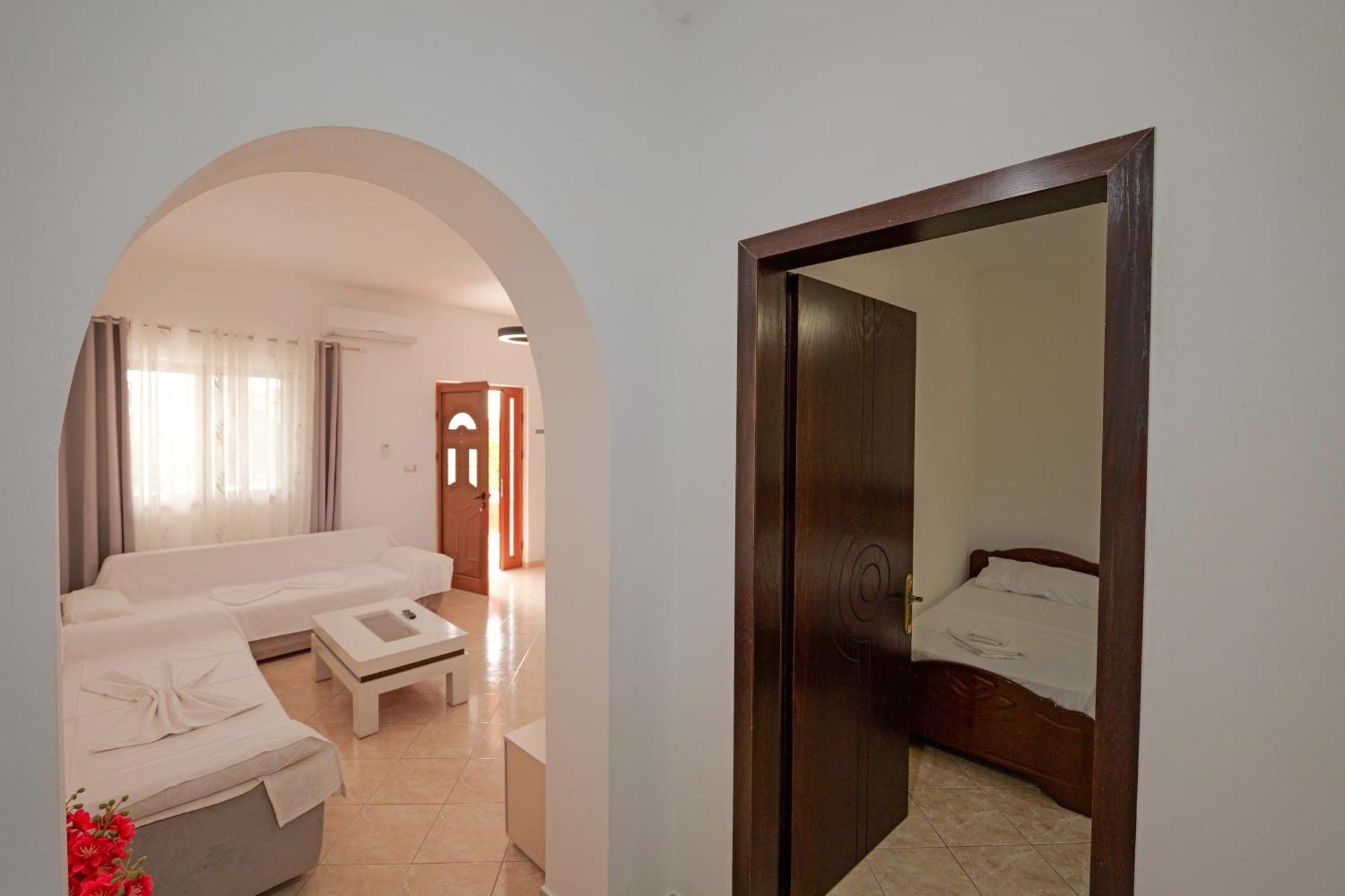 Brahimi Guest House Ksamil Zewnętrze zdjęcie