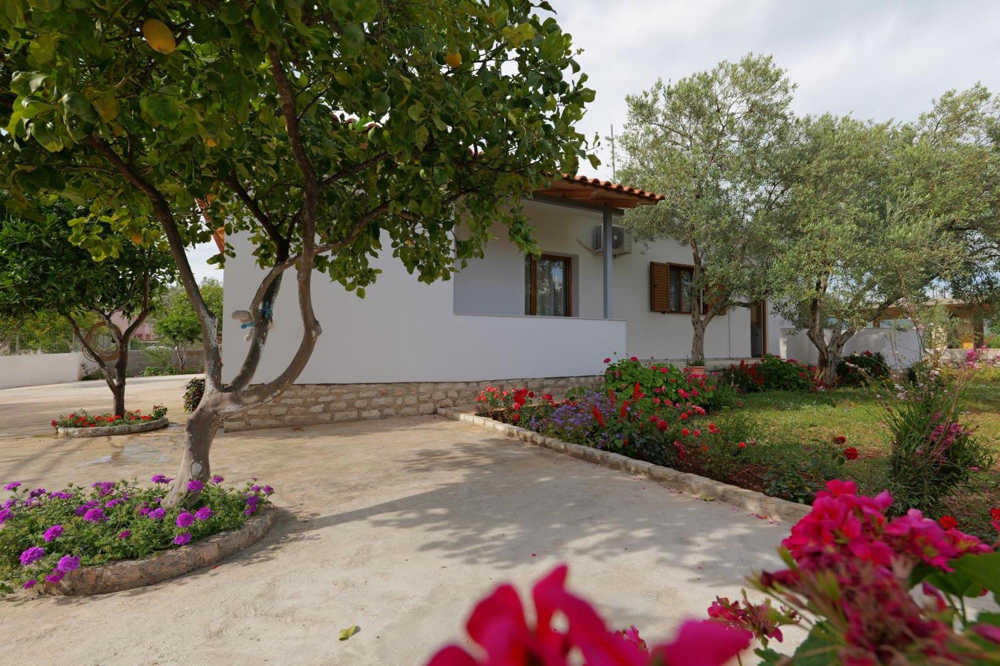 Brahimi Guest House Ksamil Zewnętrze zdjęcie