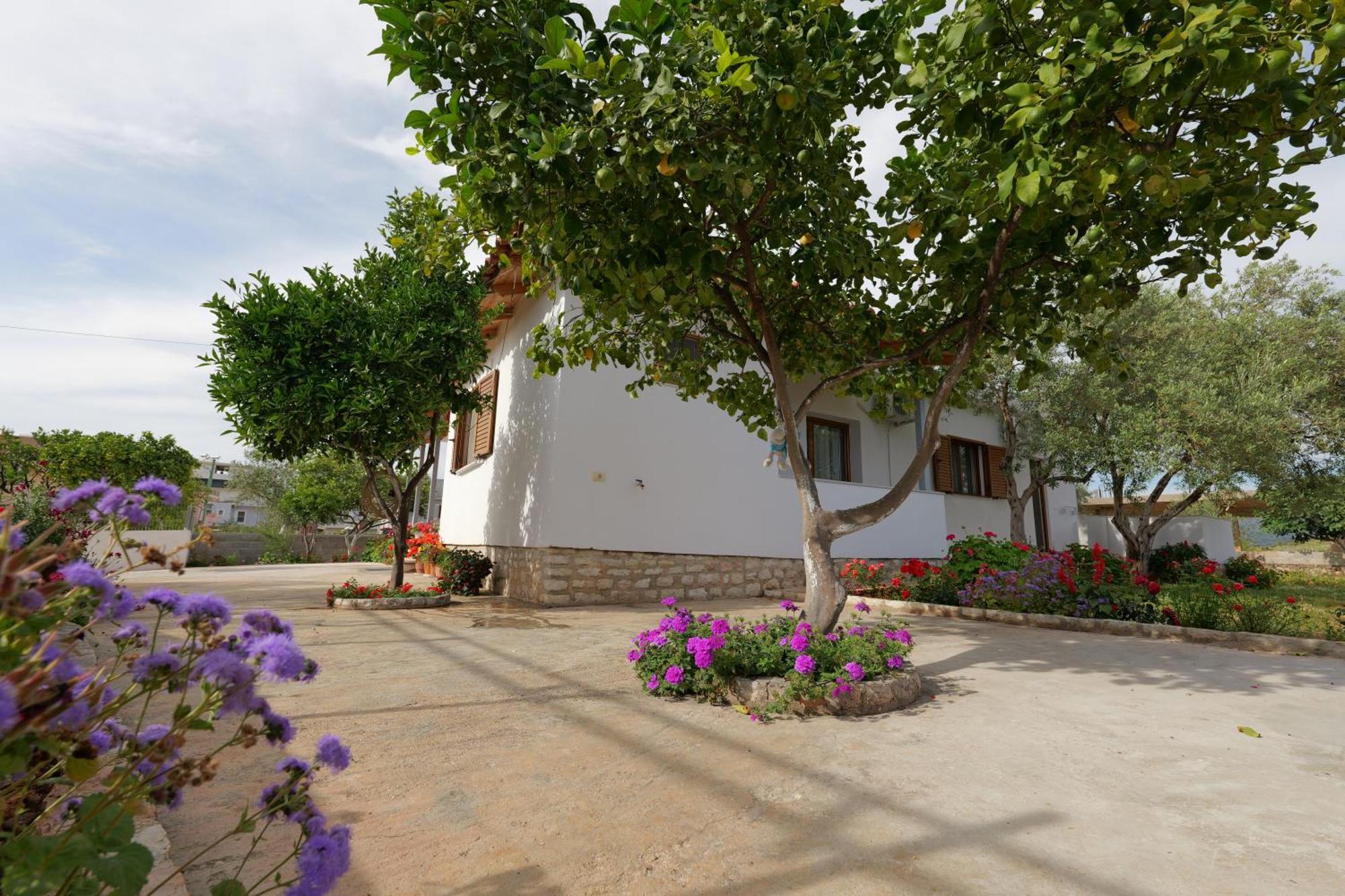 Brahimi Guest House Ksamil Zewnętrze zdjęcie