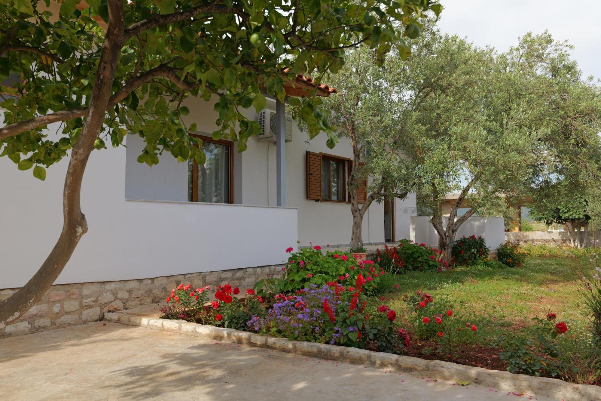 Brahimi Guest House Ksamil Zewnętrze zdjęcie